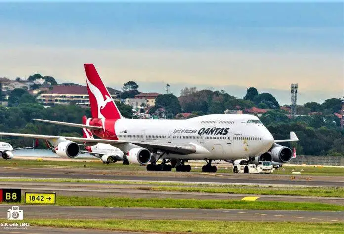 qantas-747-sydney-airport