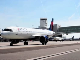 delta-aircraft-at-denver-airport-aviatechchannel