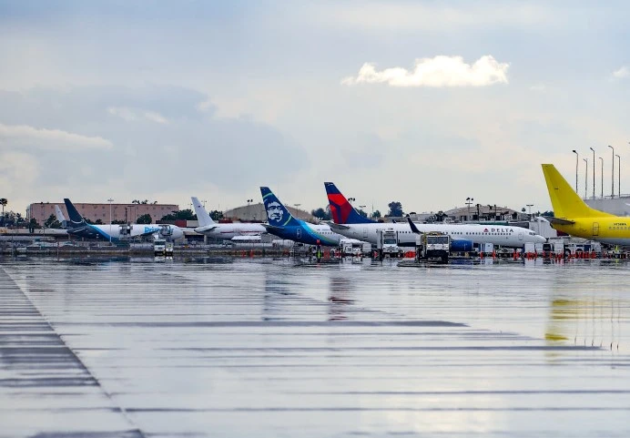 delta-aircraft-at-ontario-airport-aviatechchannel