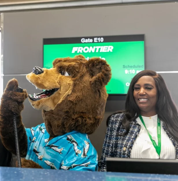 frontier gates at phl airport aviatechchannel